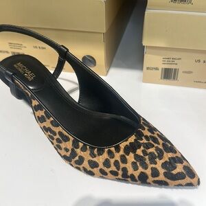 New Michael kors animal print sandals